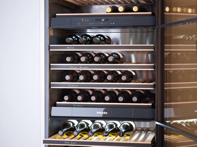 Встраиваемый винный шкаф Miele KWT 6833 SG