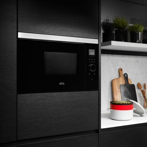 Встраиваемая микроволновая печь AEG MBE2658DEM