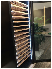 Встраиваемый винный шкаф Cellar Private CP344