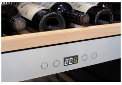 Винный шкаф Caso WineMaster 126