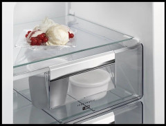 Встраиваемая морозильная камера AEG ABR 818F6 NC