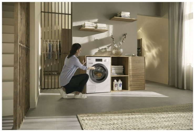 Стиральная машина Miele WEA025WCS Сhrome Edition