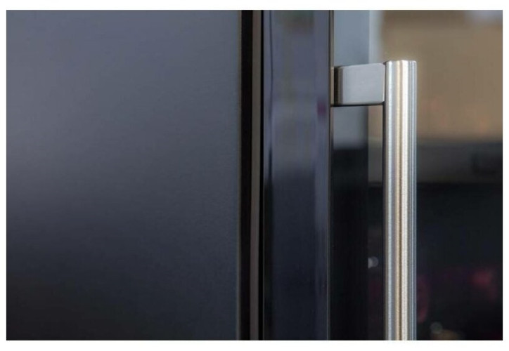 Встраиваемый винный шкаф Cold Vine C121-KBT1