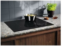 Индукционная варочная панель Electrolux EIS6648