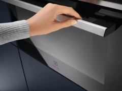 Микроволновая печь Electrolux EVM8E08X черный/серебристый