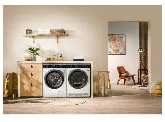 Сушильная машина Electrolux EW9H1R89B